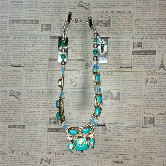 Jewelry - Turquoise Beaded And Tooled Necklace 058